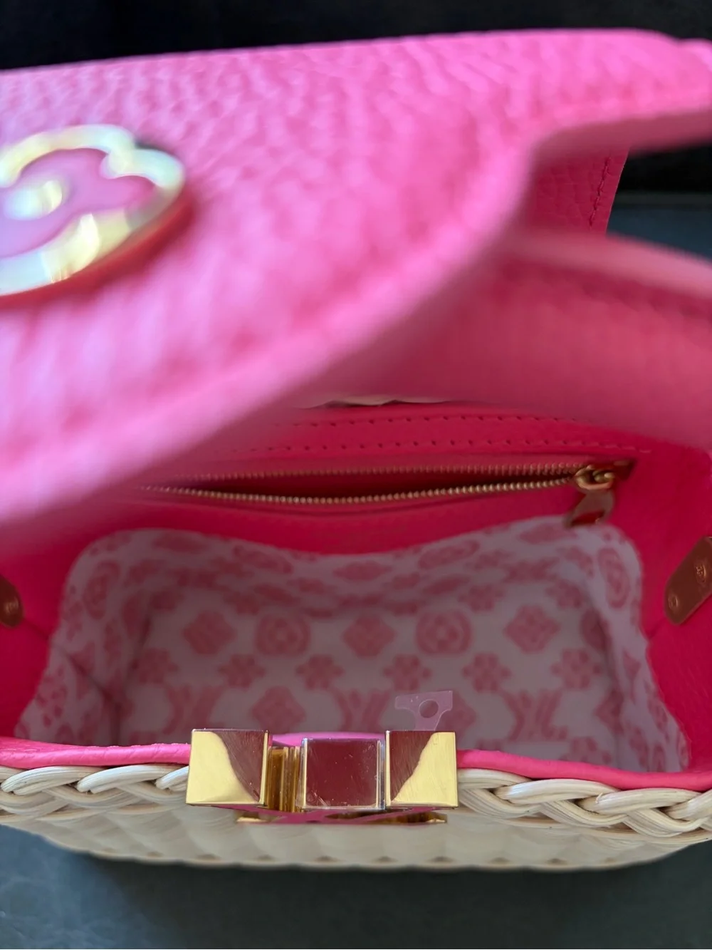 Louis Vuitton chic louis